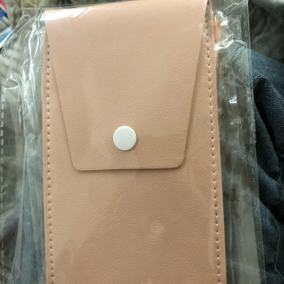 8 piece travel makeup brush set with pouch - Picture 3 of 3